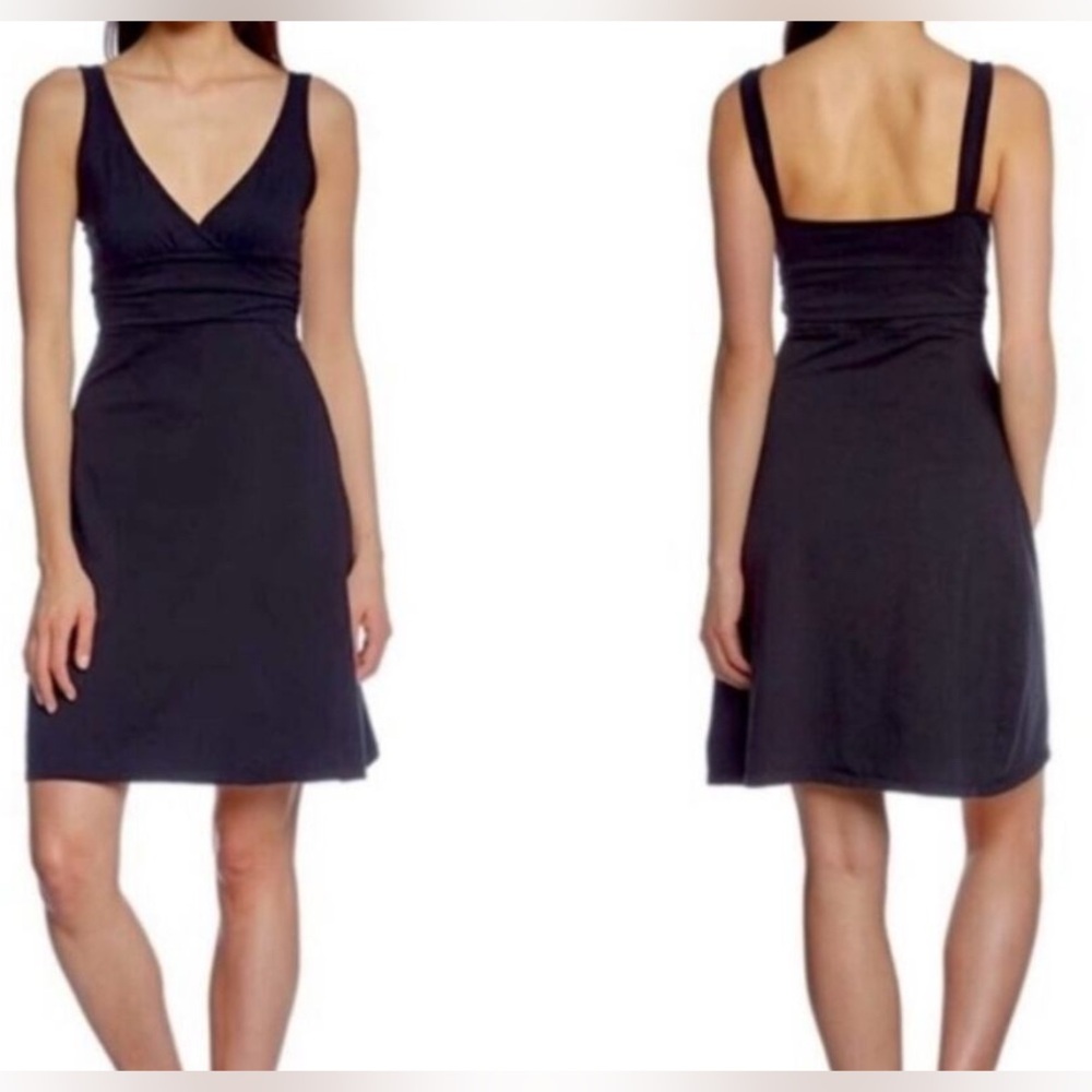 Patagonia 👗Classic Black V-Neck Mini Dress, size Small 95% Organic cotton